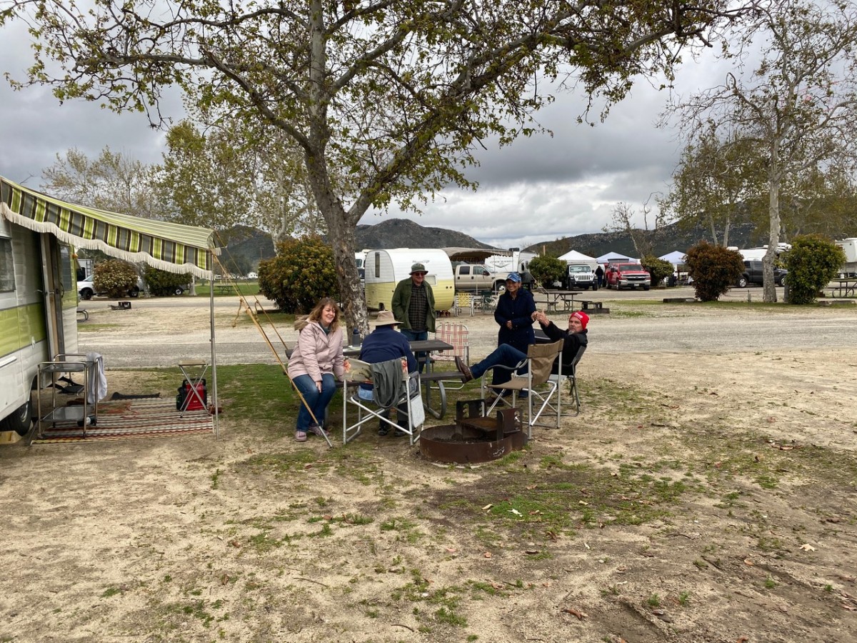 Rain will not spoil vintage trailerites' friendships!