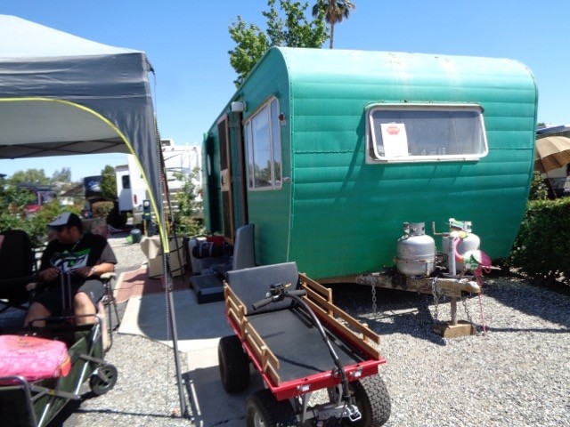 Bob & Cindy's 1951 Kozy Coach