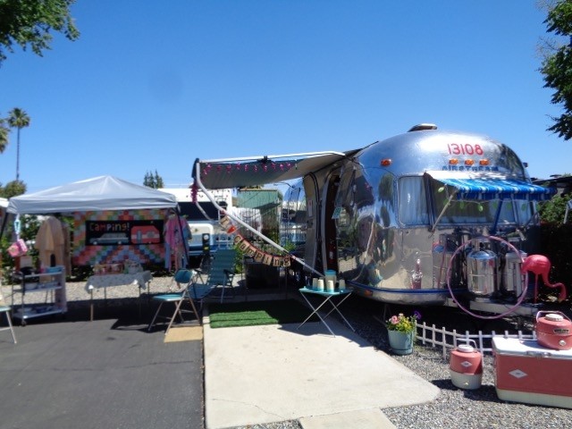 Tom & Rhonda's 1975 Airstream Tradewind