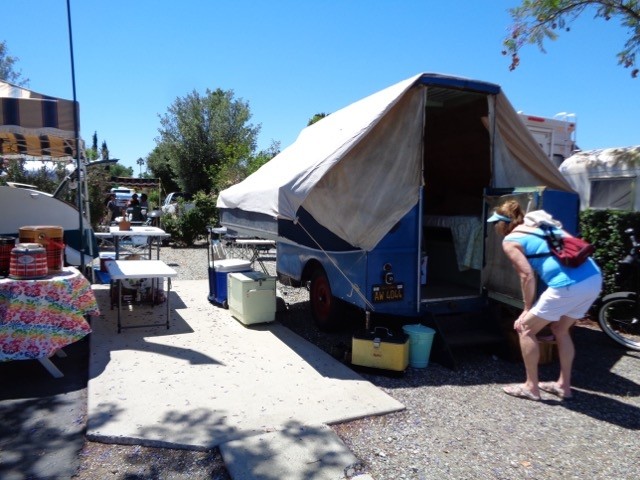 John & Debbie's 1940 Ratzlaff Tent Trailer