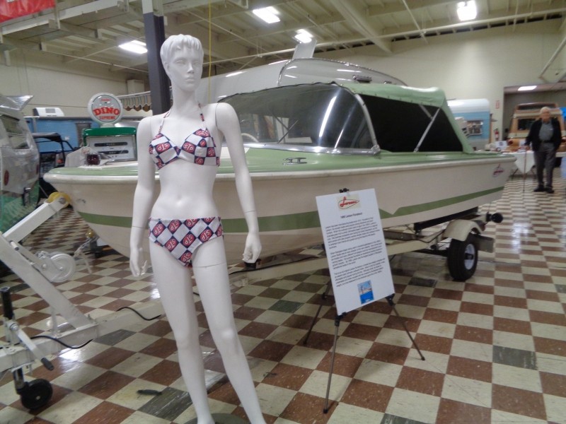 1966 Larson Runabout Boat