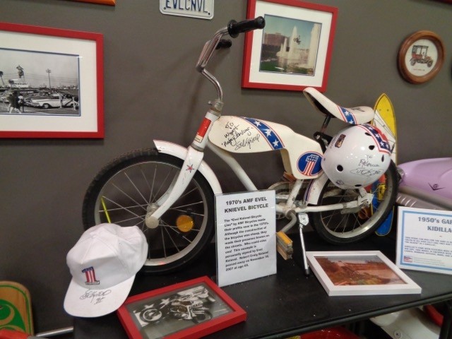 Evel Knievel 1970s AMF Bicycle (signed)