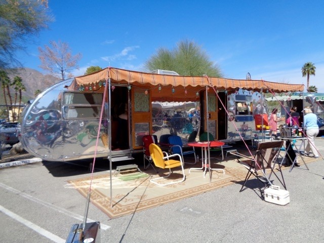 Denis & Lily's 1953 Spartanette