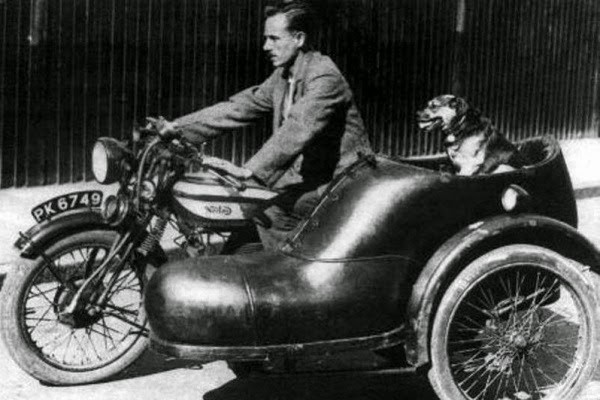 Motor-Cycle-Shoe-side-car