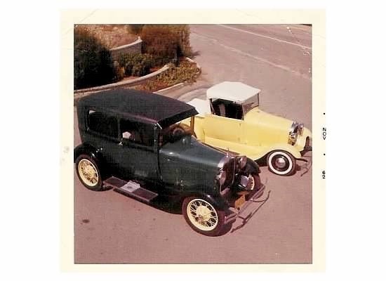 1928 Ford Sedan & 1929 Ford Roadster