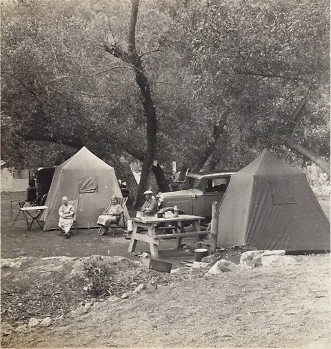 stereograph picture of tents & auto 30s pic