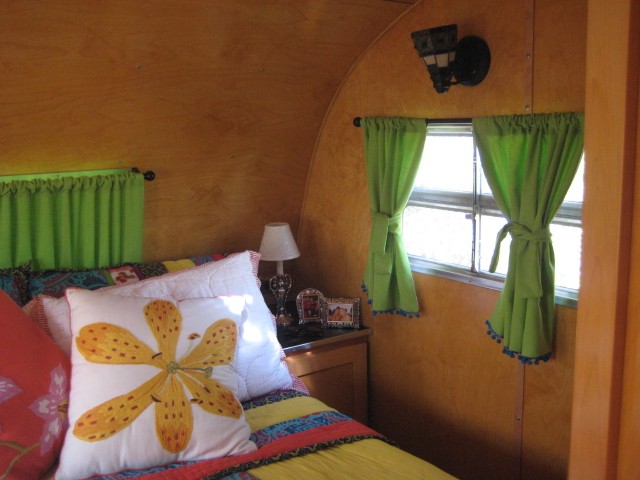 1952 COZY CRUISER
Ruzgerian