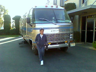 1984 AIRSTREAM
EXCELLA Motorhome
"waiting for Rudy"
Valles