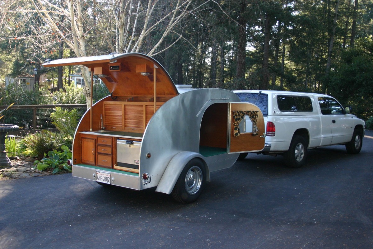1947 TEARDROP TRAILER
Tim & Pam Haworth
Santa Rosa, California