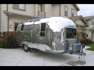 1965 AIRSTREAM GLOBETROTTER
Steve Kin
Lakewood, California