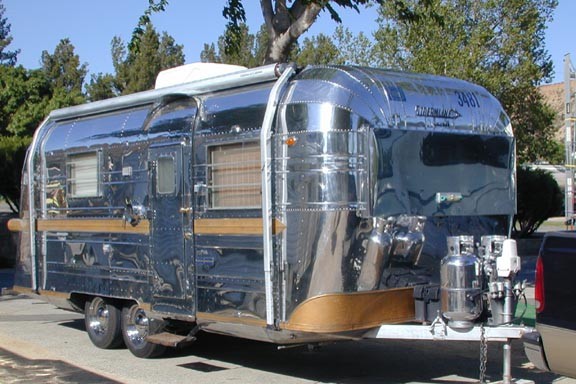 1965 STREAMLINE DUCHESS
Tom Patterson
Houston, Texas