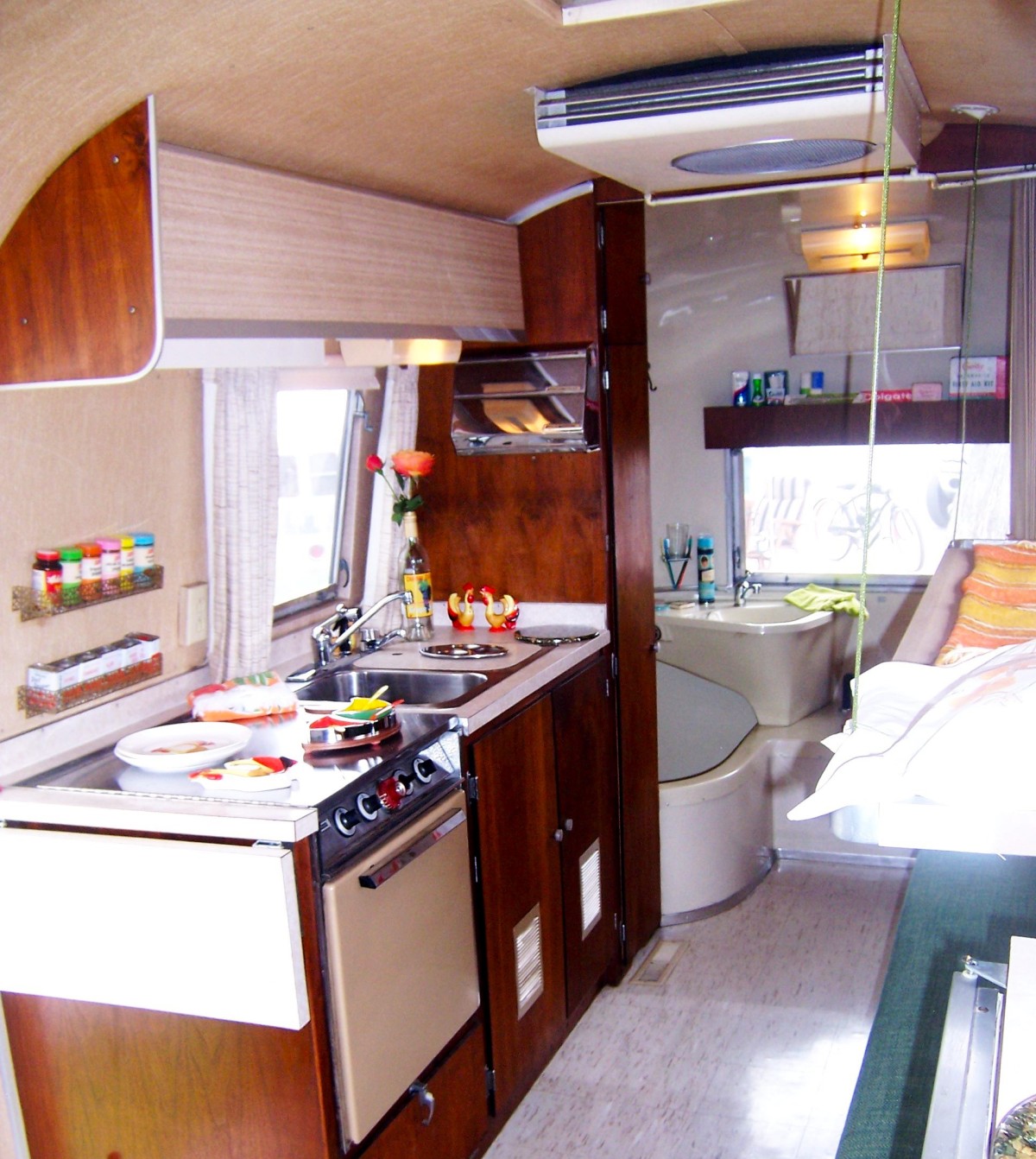 1965 AIRSTREAM
SAFARI INTERNATIONAL
Bybee