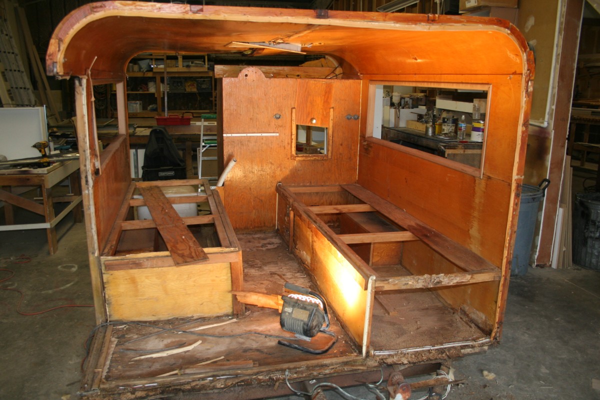 1950 CAMP LINER
Clark