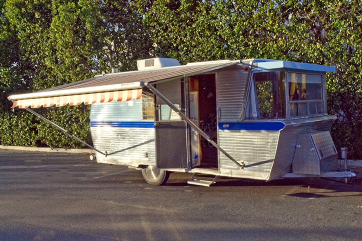 1961 HOLIDAY HOUSE
Jay & Betty Nordgren
Garden Grove, California