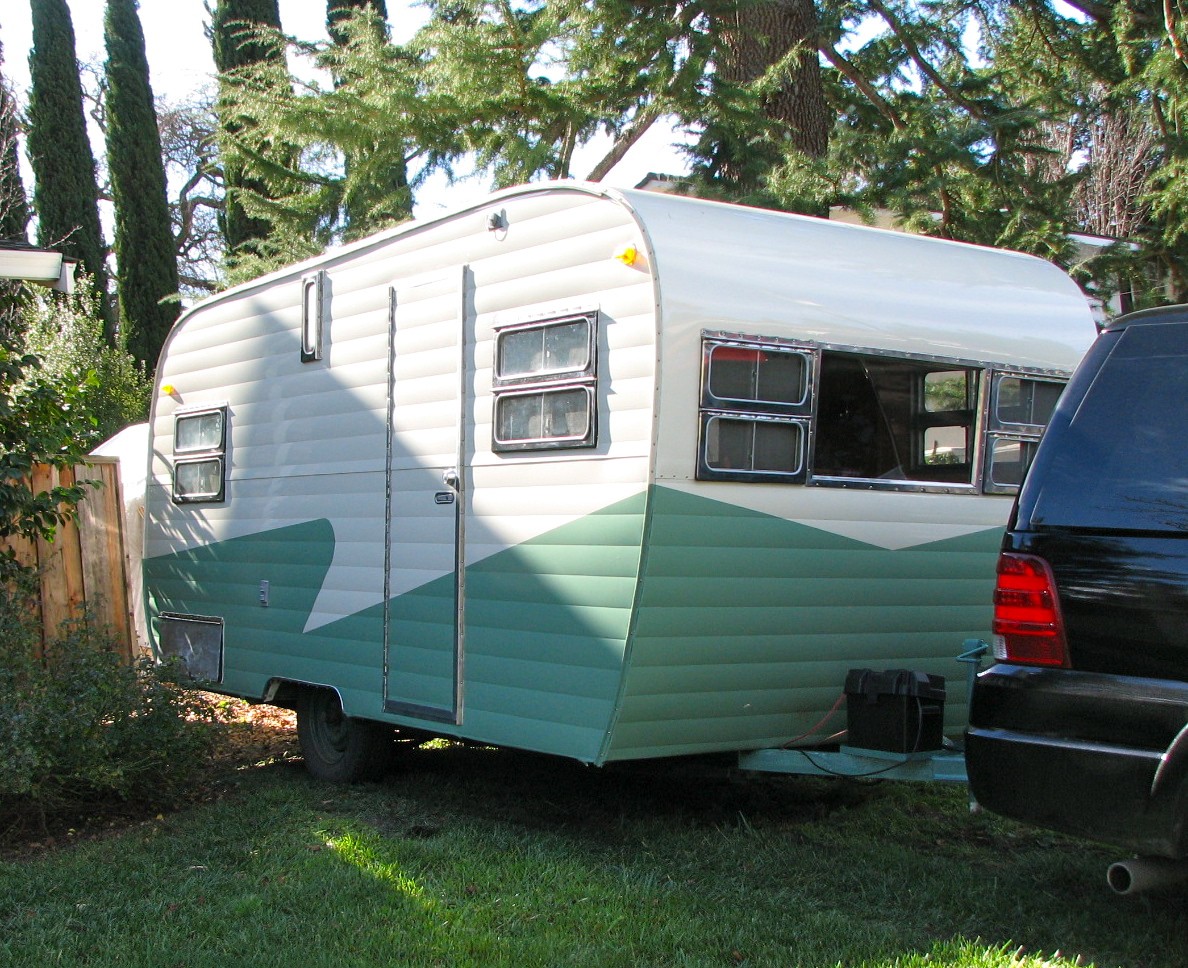 1955 KENSKILL
MODEL 174
Michael & Carolyn Phillips
Danville, California