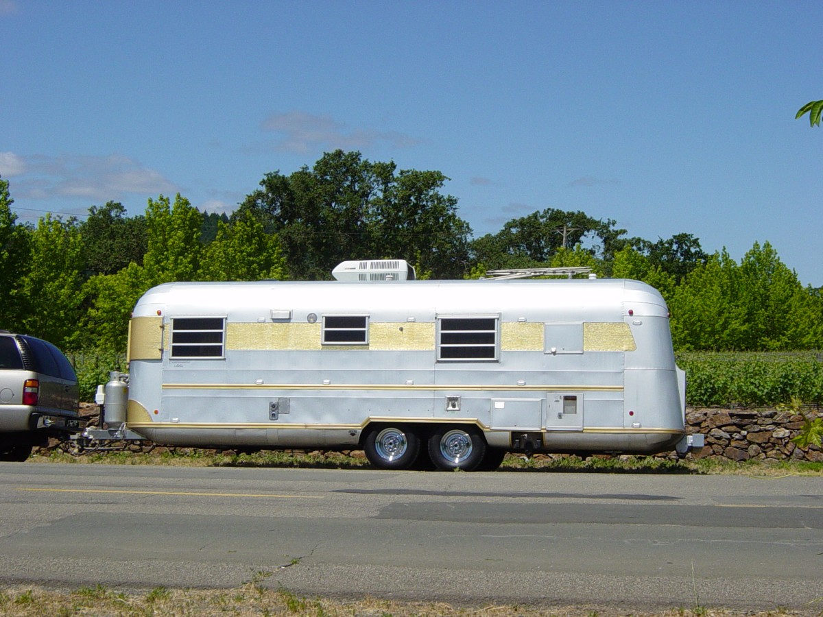 1975 SILVER STREAK CONTINENTAL ATLAS
Perry Nikolakakis
Pleasant Hill, California