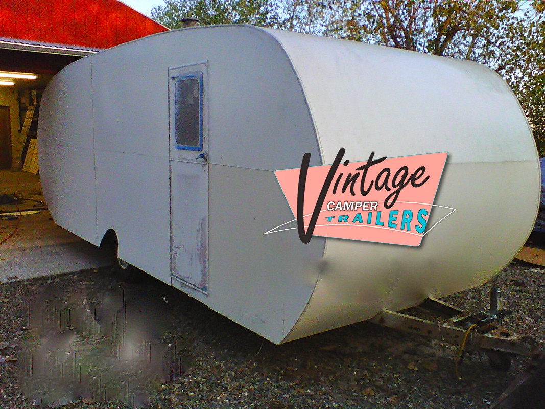 1948 TRAILERCRAFT
Paul & Caroline Lacitinola
Elverta, California