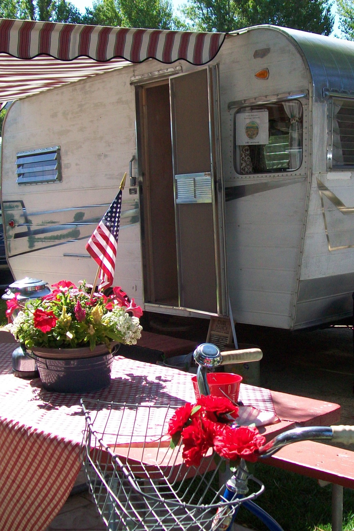 1957 Aristocrat
Land Commander
Vivian R. Malicdem
Guadalupe, California