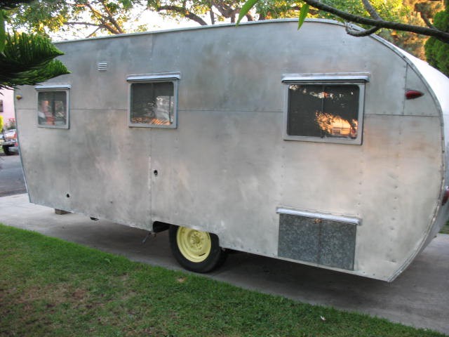 1950s Aerolite
Louis & Jennifer Champagne
Long Beach, California