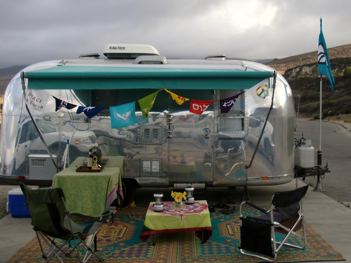 1967 Airstream Globetrotter
Tony & Pam Elmo
Riverside, California