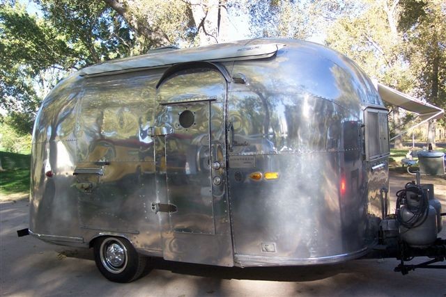 Chance meeting with Ed, another vintage Airstream enthusiast.