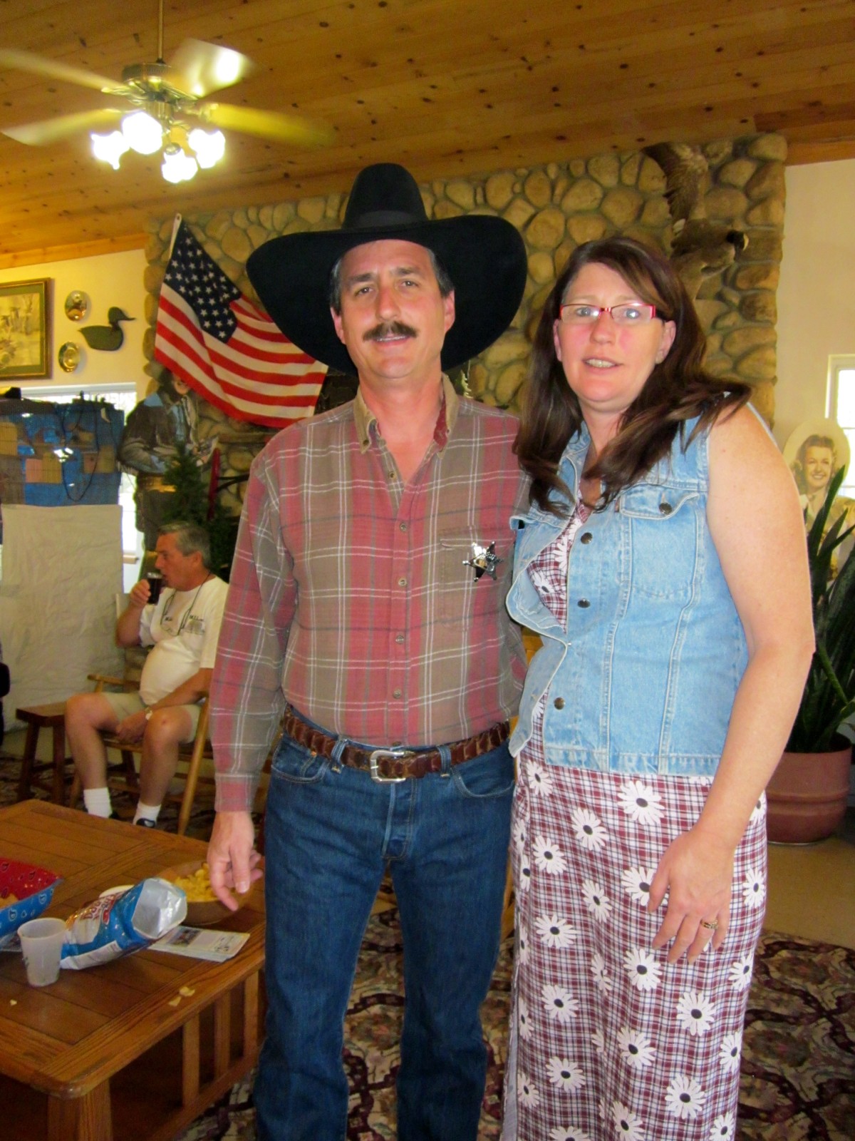 Phil & Wendy CervantesRally HostsWestern themedSuch fun!!!