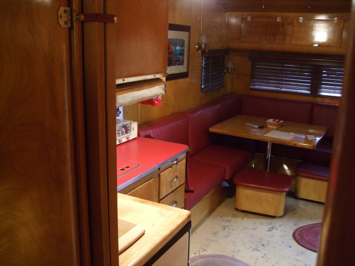 1950 Mobil Sportsman
Interior
Keenan