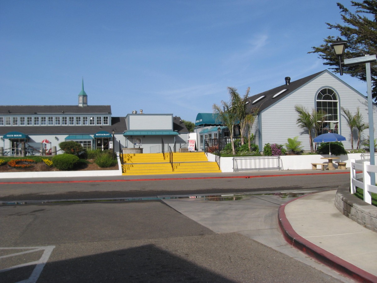 Resort's restaurant &
general store area