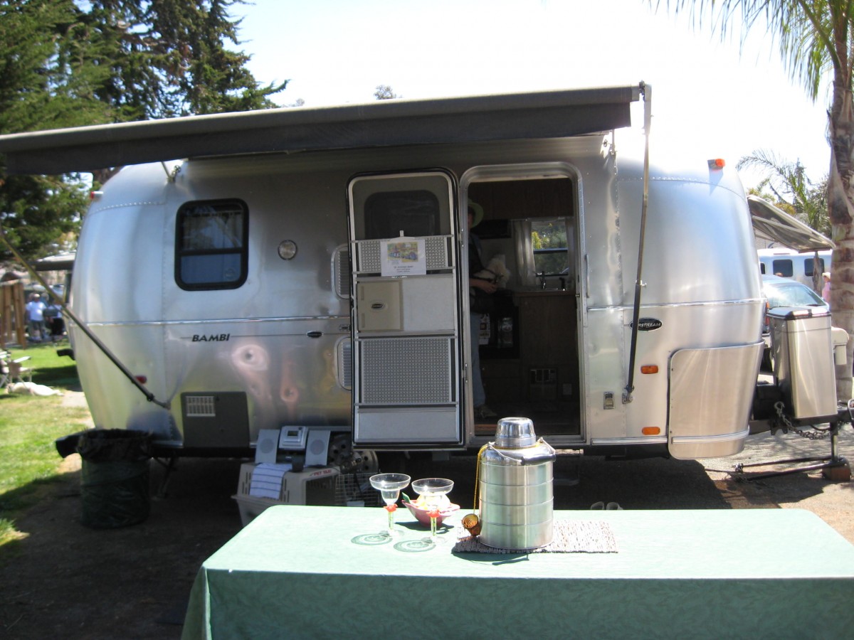 '02 Airstream Bambi
Crockett, California