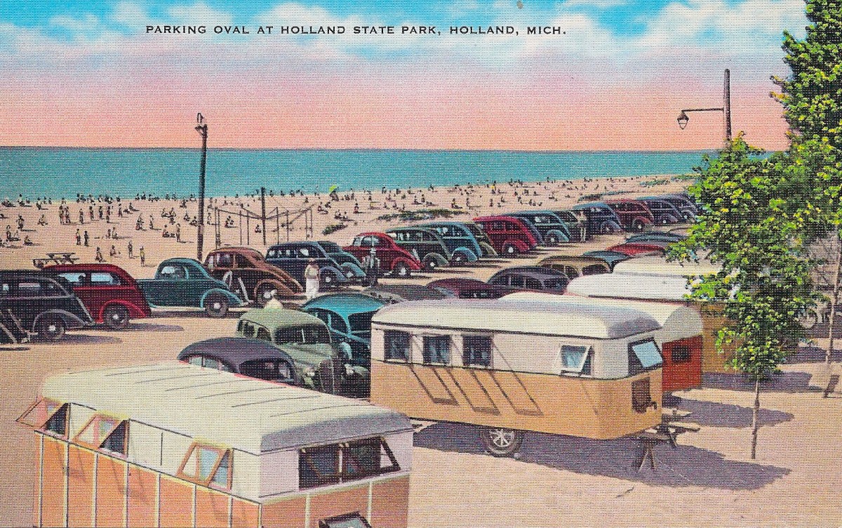 
c. 1935 - 1940
Parking oval at 
Holland State Park
Holland, Michigan
(Pub. by Du Saar 
Photo Service
Holland, Mich.
Made in USA) 