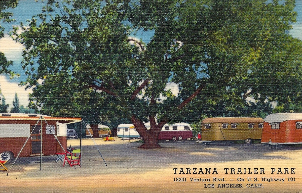 
c. 1941
Tarzana Trailer Park
Ventura Blvd. -On U.S. Highway 101
Los Angeles, Calif.
1B-H996
(Genuine Curteich-Chicago
"C.T. Art Colortone")
 