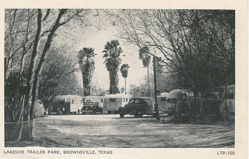 
c. late 1940s
LAKESIDE TRAILER PARK
Brownsville, Texas
LTP-100 (Postcard Reproductions, Ind.) 