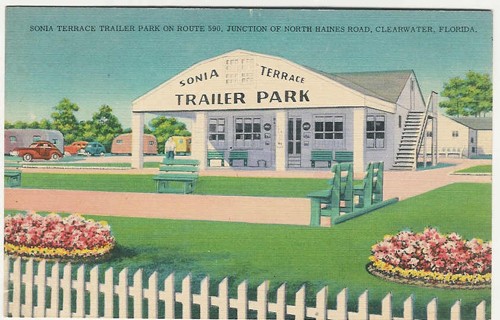 
c.
Sonia Terrace Trailer Park
Clearwater, Florida
(Pub. by Hartman Litho Sales Co., Florida) 