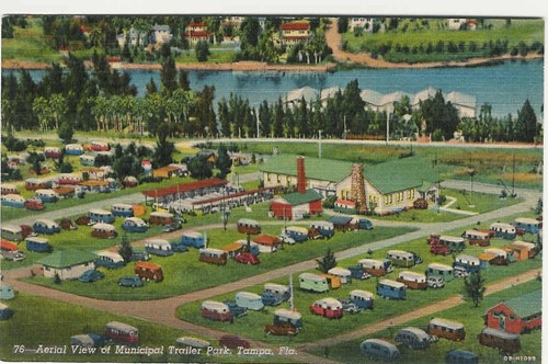 
c. 1940
Aerial View at Muncipal Trailer Park,
Tampa, Fla.
76; 0B-H1099
(GENUINE CURTEICH-CHICAGO)
Hillsboro News Co., Fla.
Photo by Robertson&amp; Fresh 