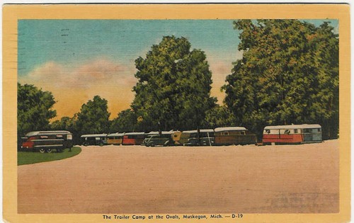 
c. 1940's
PM 1952
The Trailer Camp at the Ovals, Muskegon, Mich.
D-19; 29811
(Colorcraft by The Dexter Press, N.Y.; Published by Francis Jiroch Co., Mich. 