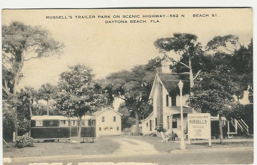 
c.
Russell's Trailer Park
on Scenic Highway
Daytona Beach, Fla.
(ARTVUE Post Card Co., N.Y.)

 