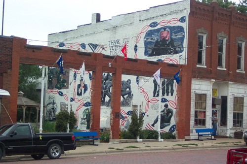 
Mural (enjoyed a great 
breakfast next door).
Casey, Iowa 