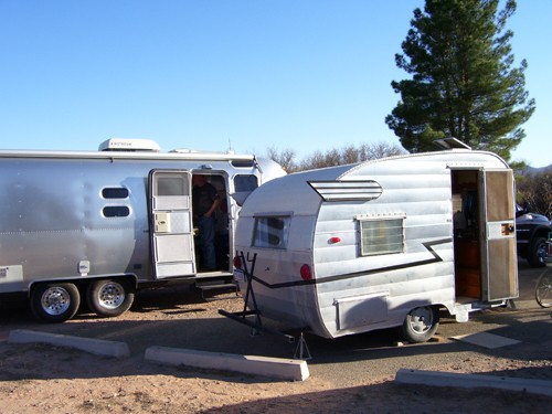 Shasta, Airstreams,
Teardrops,
and more . . .
vintage trailers