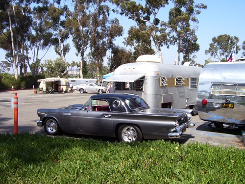 
Silver Streak
1957 Thunderbird 