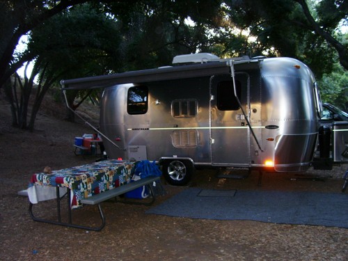 '06 Airstream
(75th Airstream Anniversary)