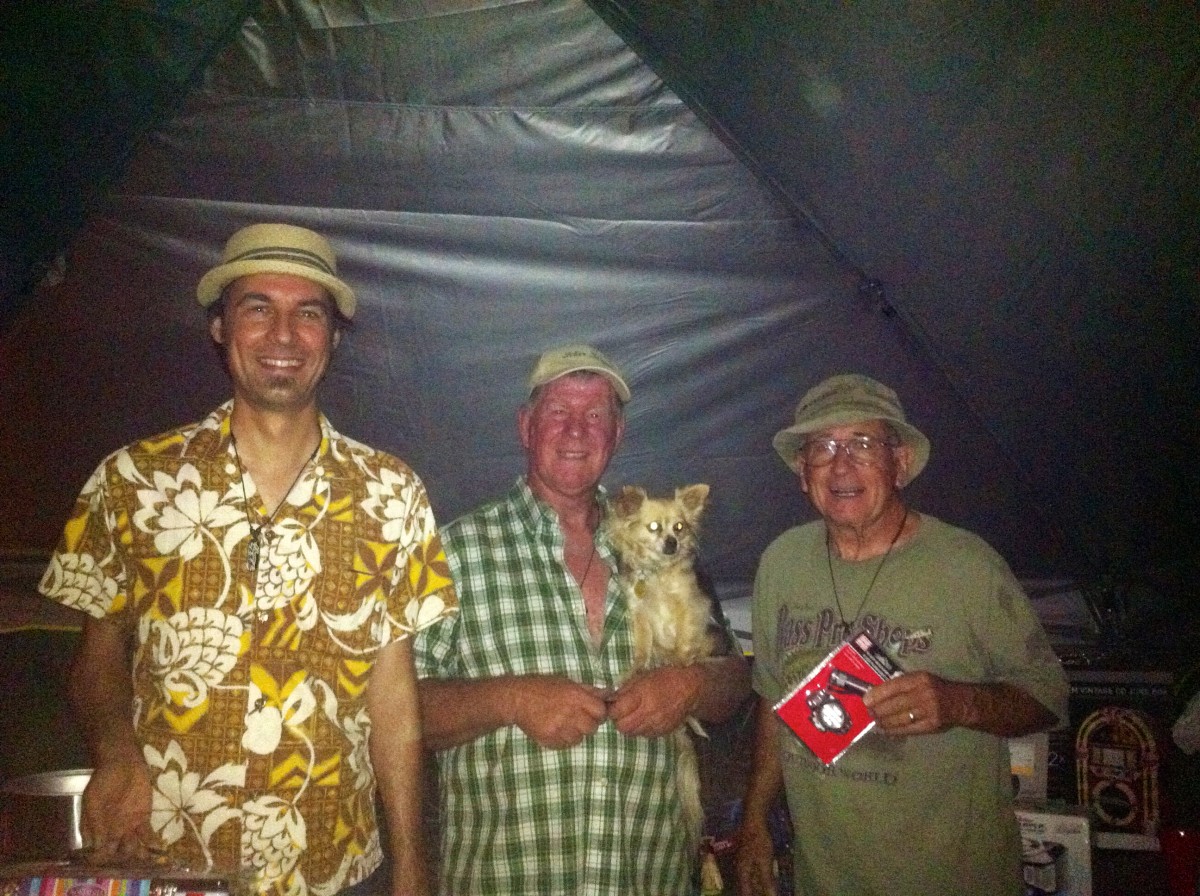 Kristopher & chuck
Adult team winners
with Bob & "Gracie"