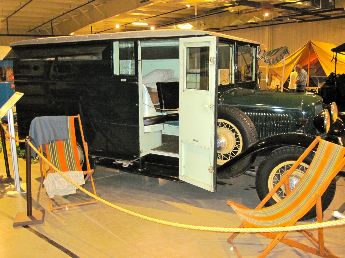 www.dougsvintagetrailers.com