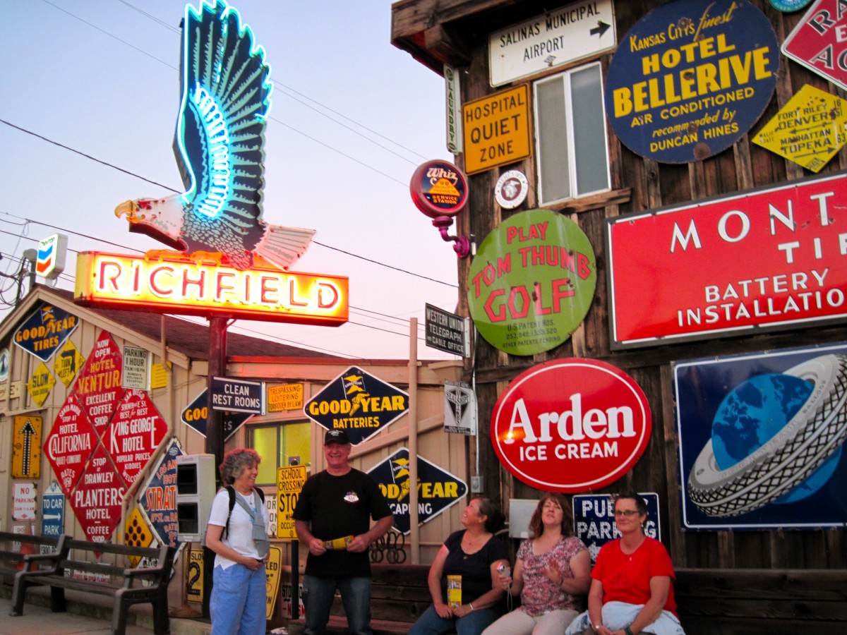 Mendenhall's Museum of Neon Signs & Petrollana
By appointment only
Do not miss this place if your group is in the area