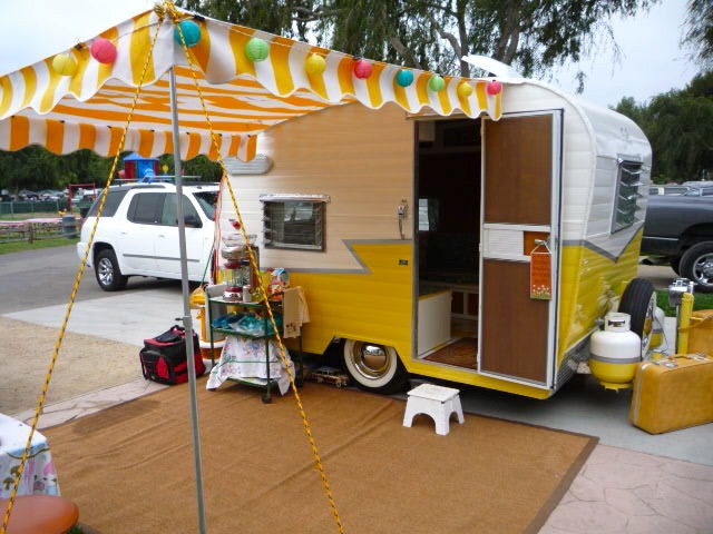 1962 Shasta Compact
Tim & Shelly Fletcher
Nipomo, California
