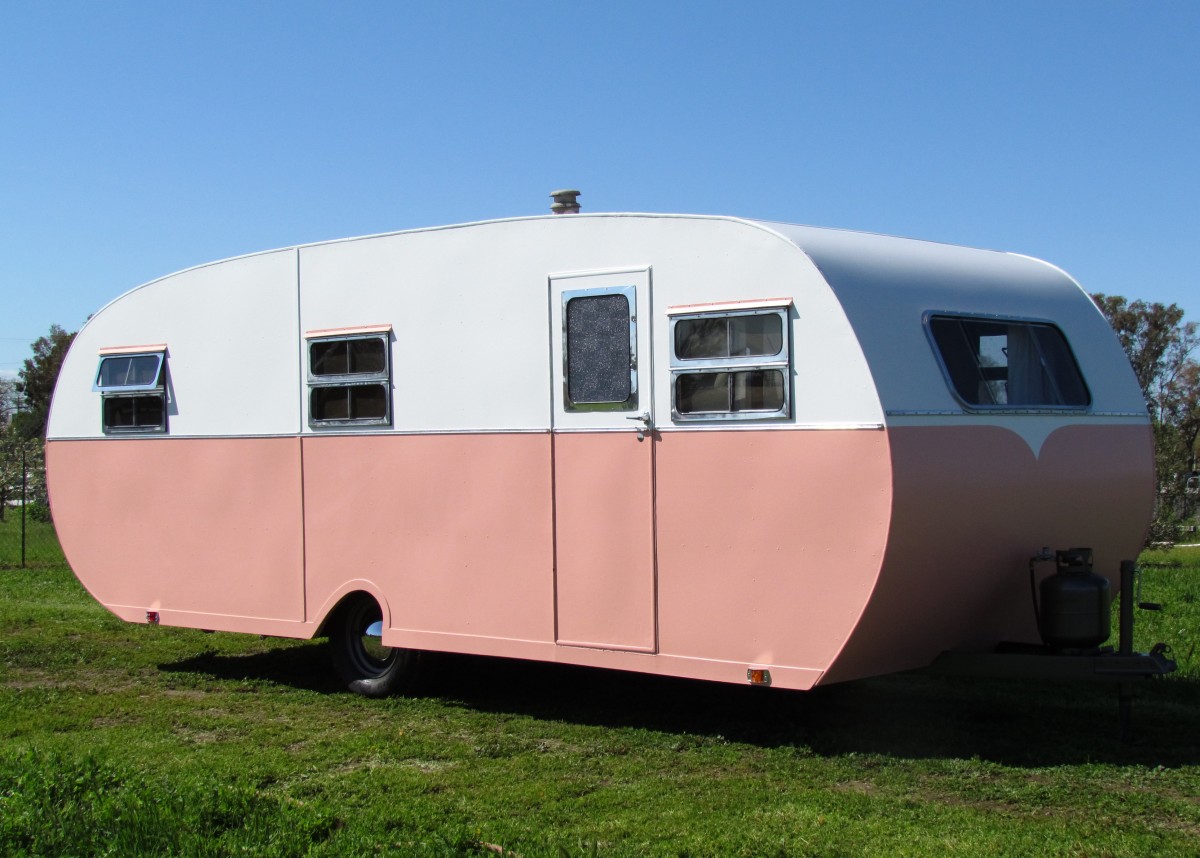 
1948 Trailercraft
Paul &amp; Caroline Lacitinola
Elverta, California 