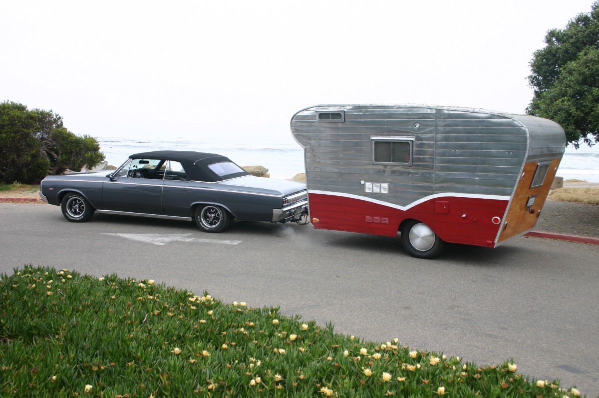 
1956 Scotsman Trailer
[1964 Olds Cutlass tow]
Larry &amp; Ellen Mick
Fullerton, California 