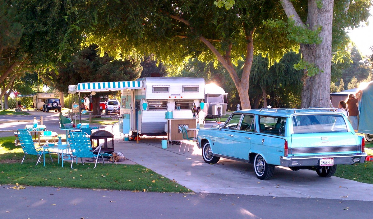 
1966 Driftwood
[1965 Rambler
Ambassador tow]
Salvatore Scolaro
Toluca Lake, California 