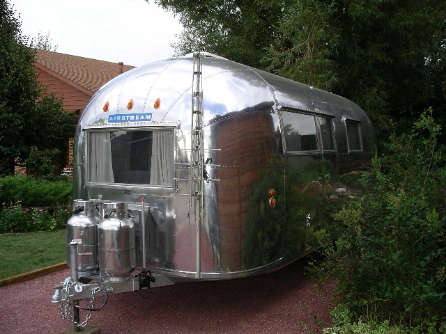 1961 Airstream
Safari Double
Mike & Clare Scott
Lafayette, Colorado