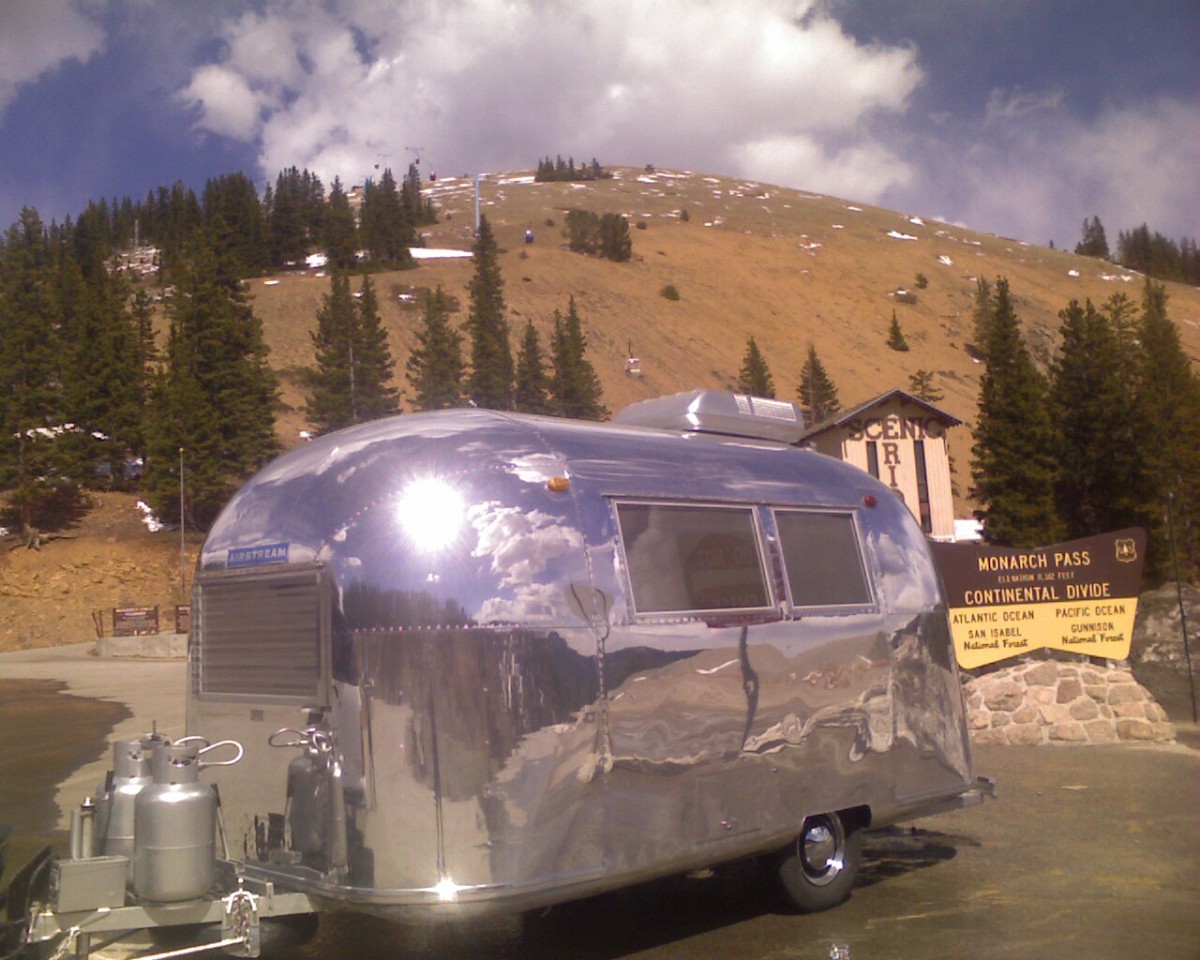 1965 Airstream Caravel
Luke Bernander
& Donna Thomas
Fort Collins, Colorado