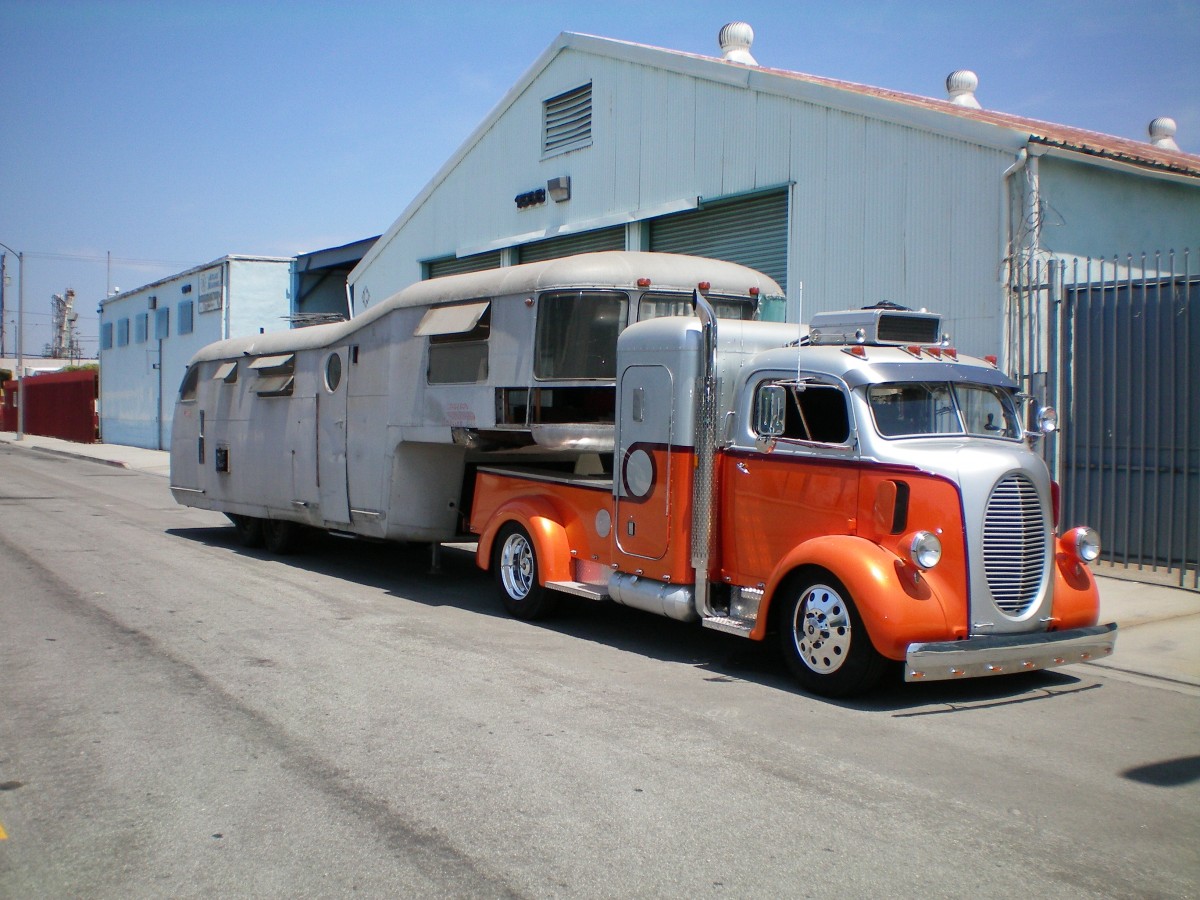 1951 Spartan
Larry & Shirley Wood
Redondo Beach, California